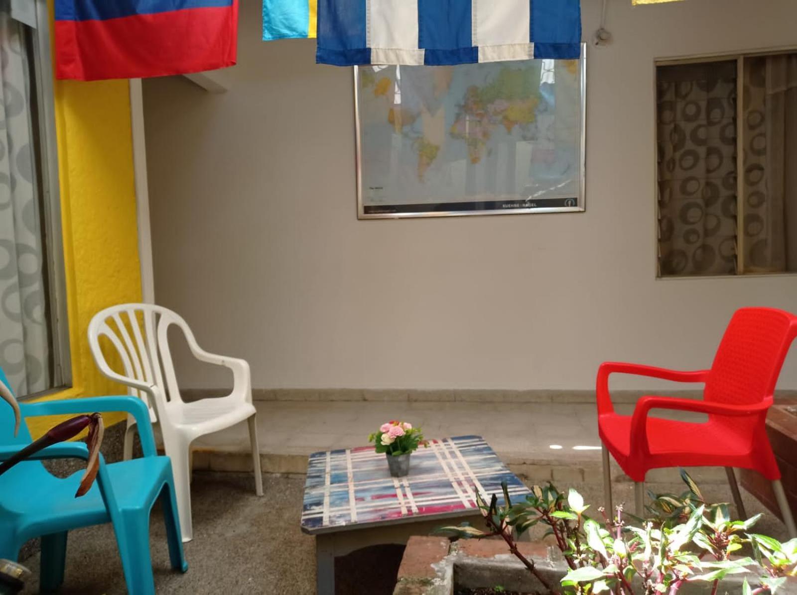 Yellow House Hostel Medellín Kültér fotó