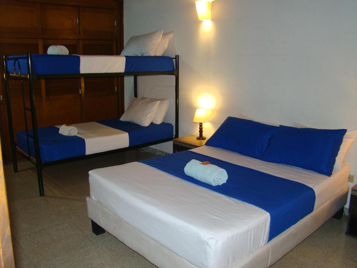 Yellow House Hostel Medellín Kültér fotó