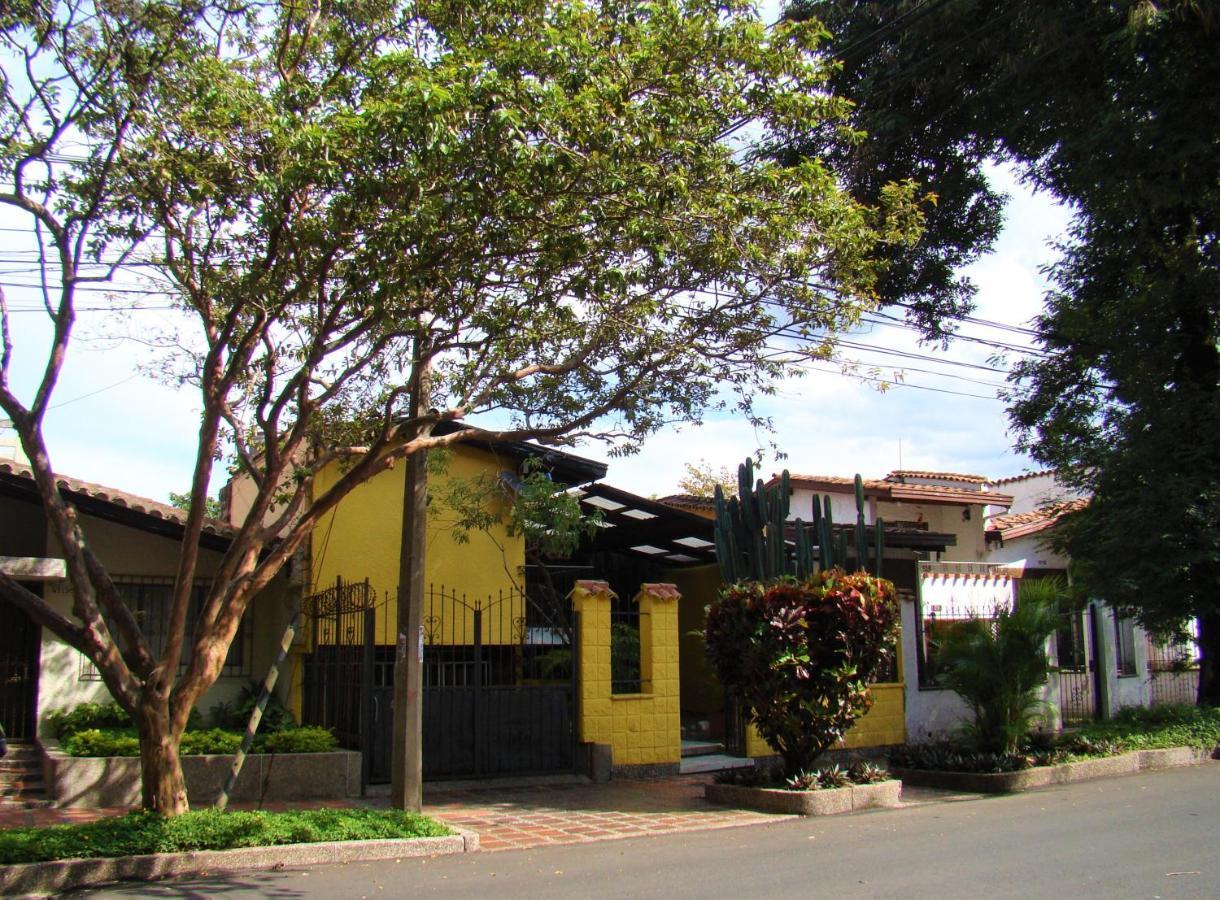 Yellow House Hostel Medellín Kültér fotó